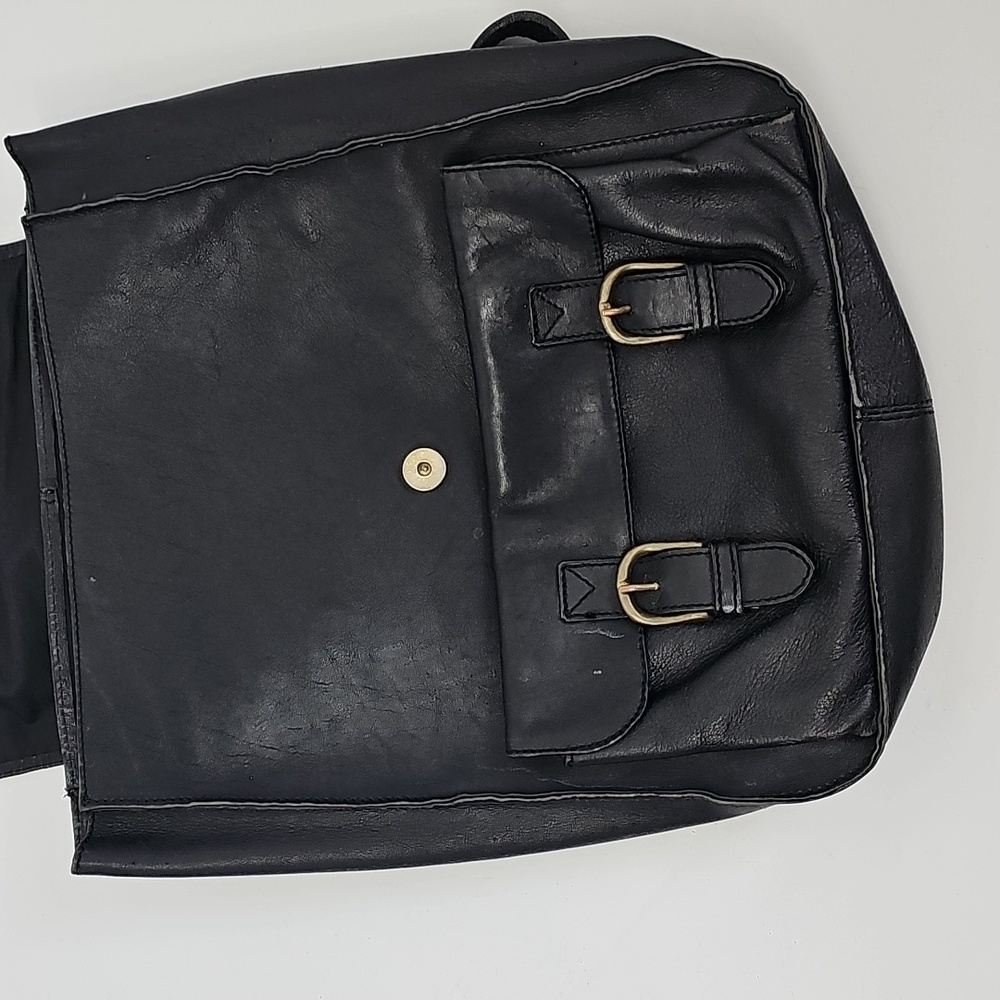 Black Leather Backpack Carrier - Picture 11 of 13